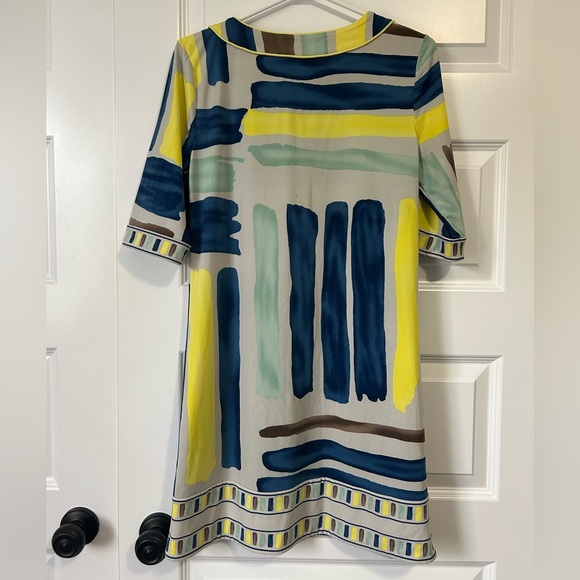 BCBGMaxAzria Abstract Striped Shift Dress - Picture 4 of 6